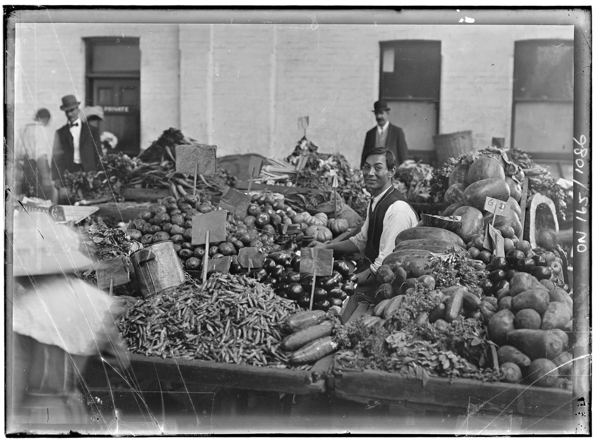 Sydney markets, c. 1911 by Rex Hazlewood