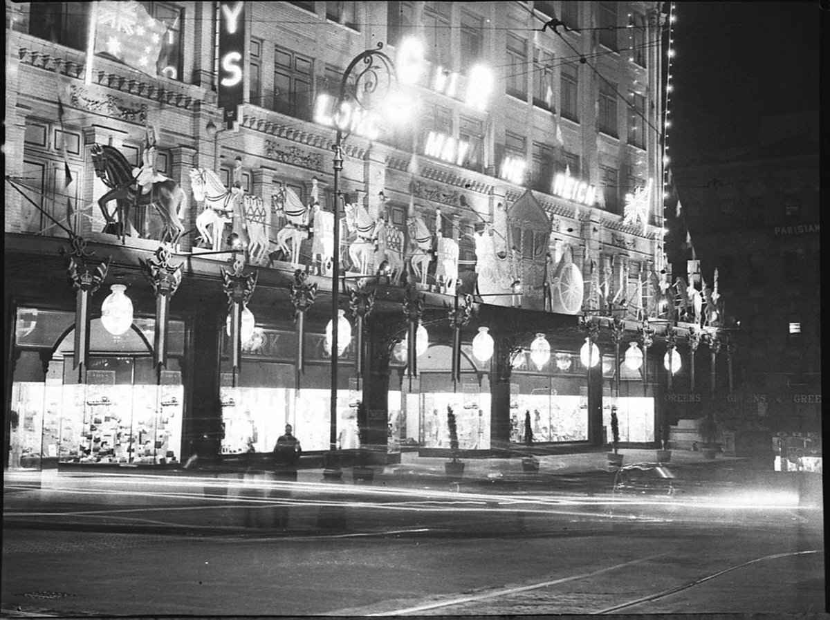 Coronation decorations; illuminations of Sydney, 12-5-1937, Sam Hood