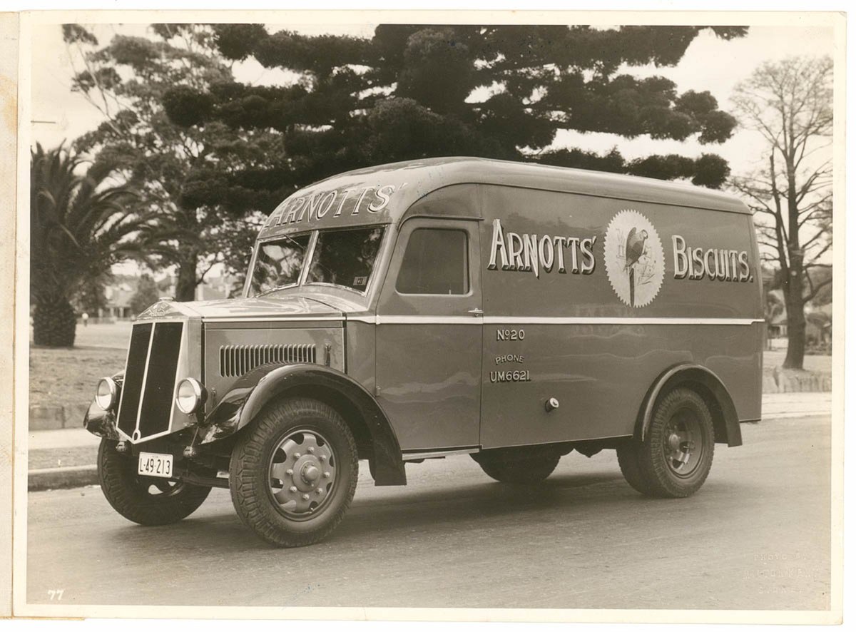Arnotts' Biscuits Albion van, Sydney, ca. 1935-1940 - photographer Milton Kent (1935–40)