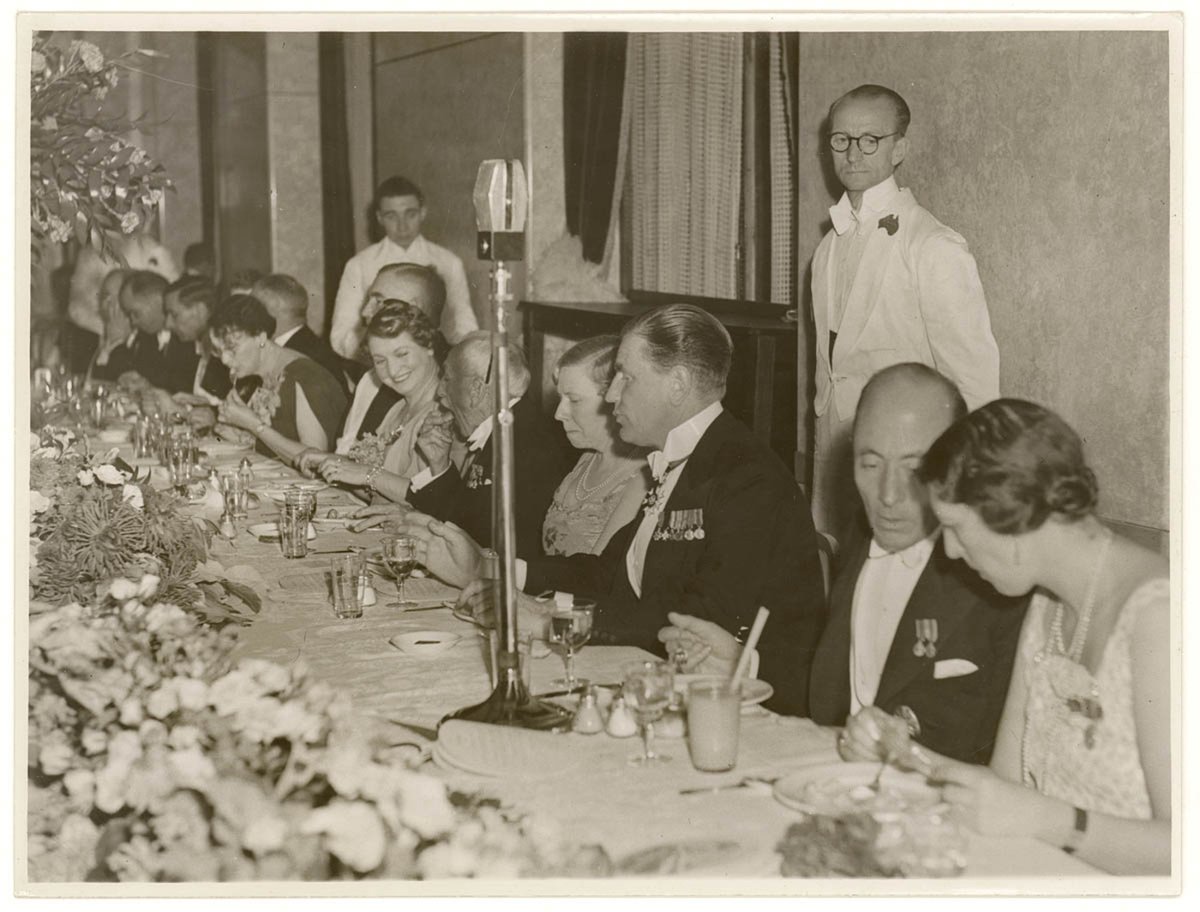 State dinner with the Wakehursts and Fisk, Hotel Australia, Sydney, ca. 1938 - photographer Sam Hood, Sydney city centre (c. 1938)