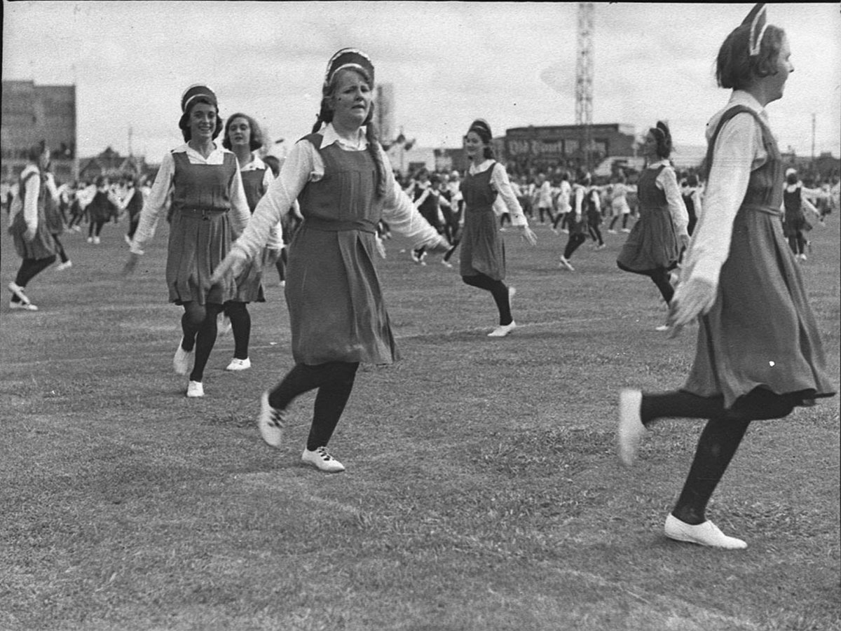 Saint Patrick's Day Pageant, 11-3-1939, by Sam Hood, Moore Park