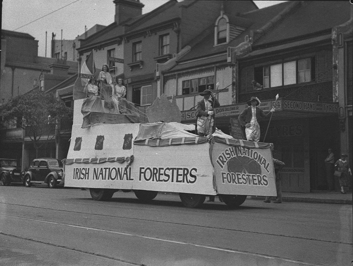St Patrick's Day pageant, 11-3-1939, by Sam Hood, Sydney