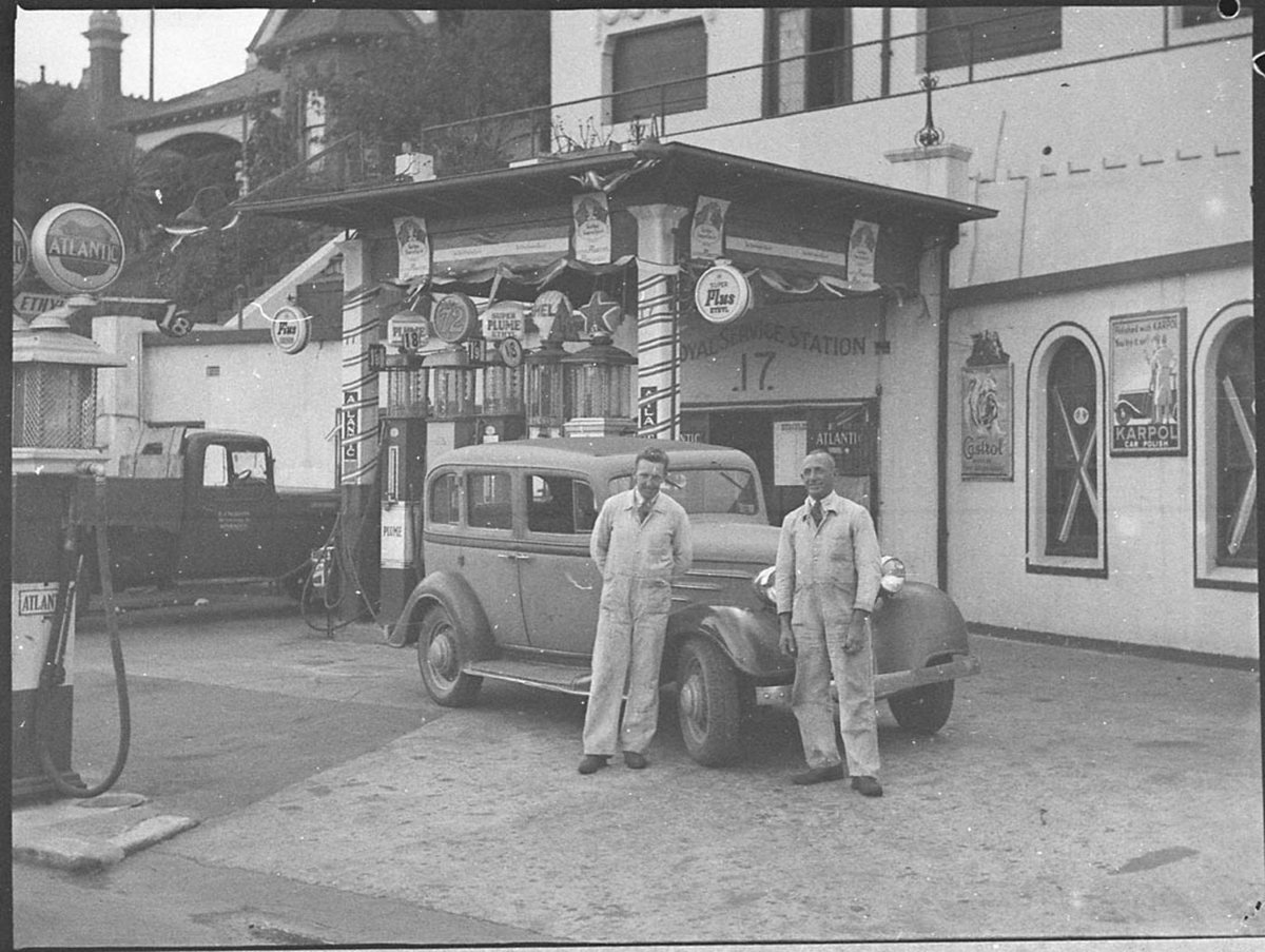 Royal Service Station, Anzac Pde, Kensington. 30 May 1937, by Sam Hood