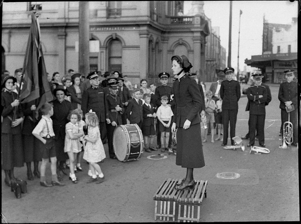 Salvation Army, Newtown, 15 March 1942, by Sam Hood
