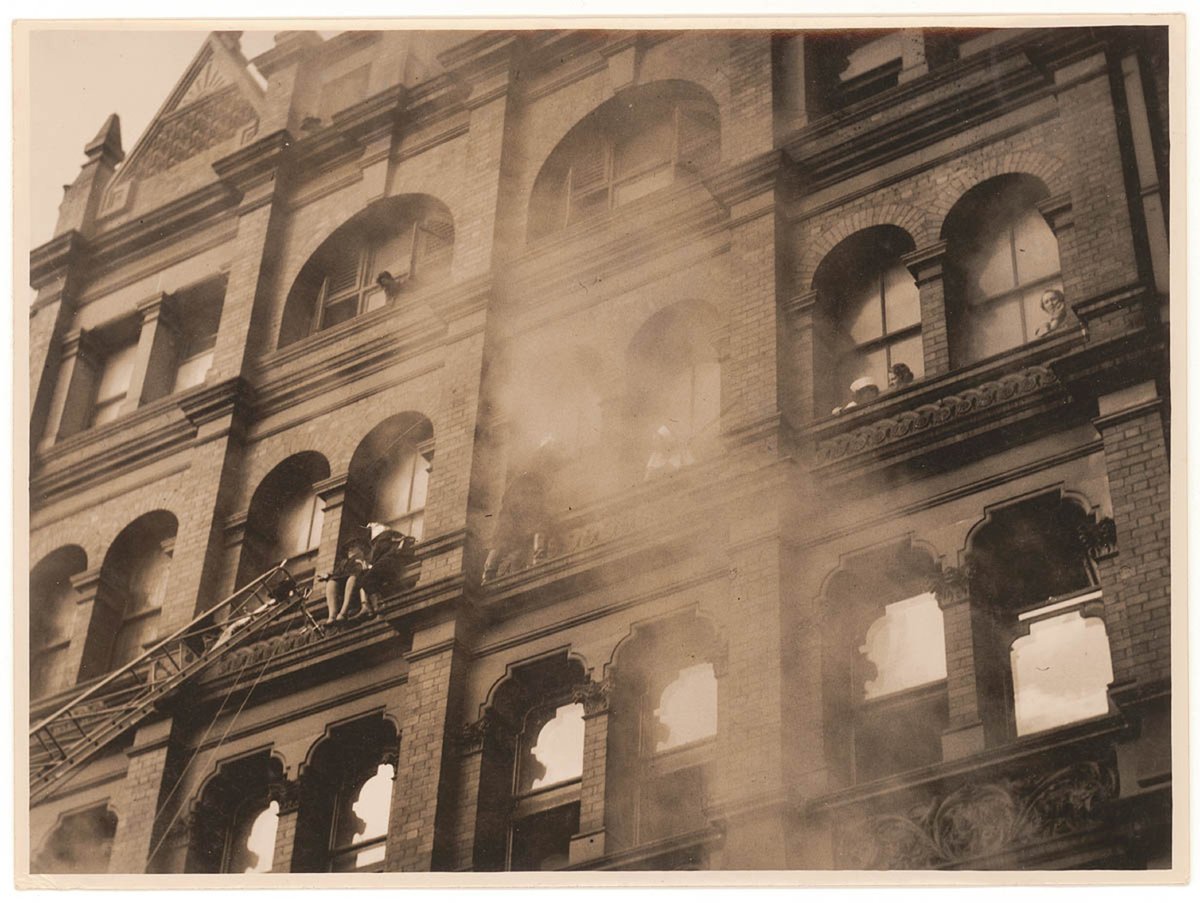 Fire Brigade rescue trapped office workers, n.d. by Sam Hood, Sydney (1925–39)
