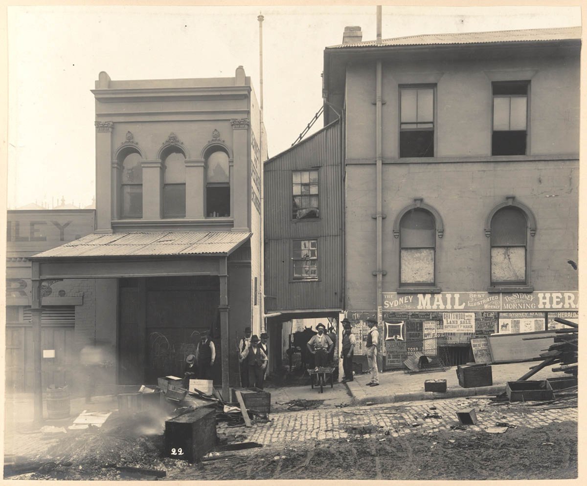 Lane at side of 72 Sussex-street from Views taken during Cleansing Operations, Quarantine Area, Sydney, 1900, Vol. I - under the supervision of Mr George McCredie, F.I.A., N.S.W. photographed by John, Martin Place