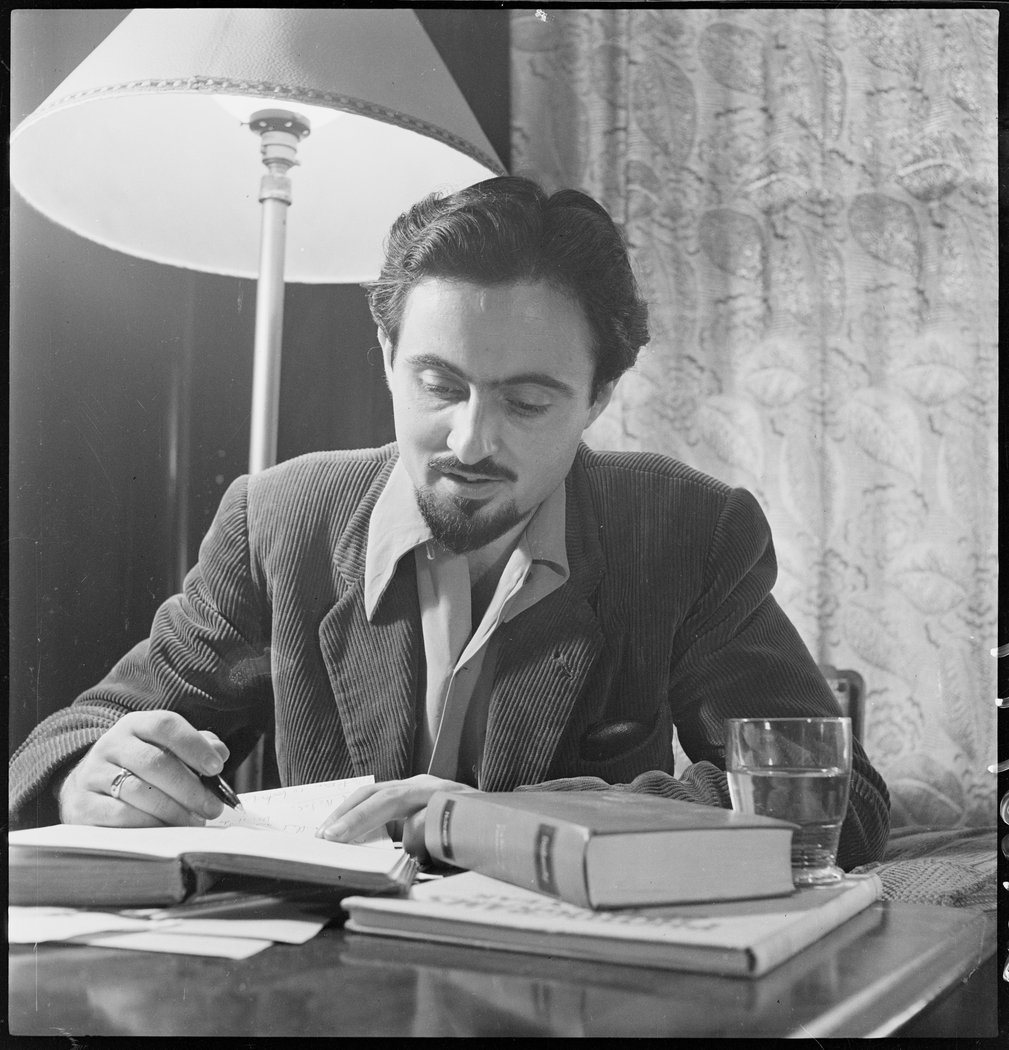 Dick Preston, radio, film-maker, April 1951 from Lincoln Coffee Lounge and Cafe, Rowe Street, Sydney - photographed by Brian Bird