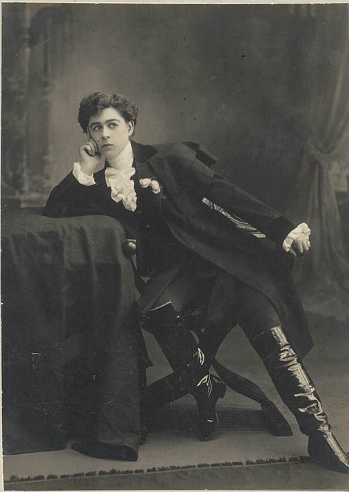 Minnie Tittell Brune (as the Duke of Reichstadt in Edmond Rostand's play "L'Aiglon") - The Talma Studios, 374 George Street, Sydney (1904-1908), Sydney city centre (1904–08)