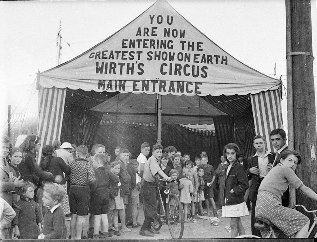 Wirths' Circus, 1941 - Sam Hood, Sydney