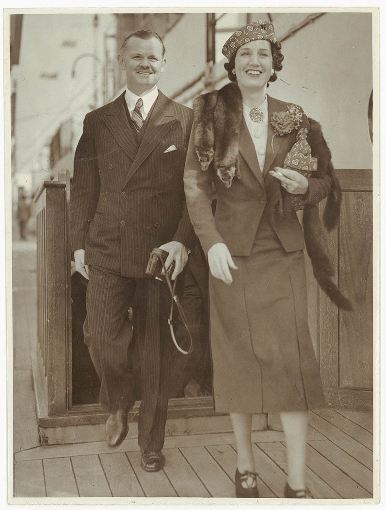 Mr and Mrs Lawrence Tibbett arrive in Sydney, 1938 - Sam Hood