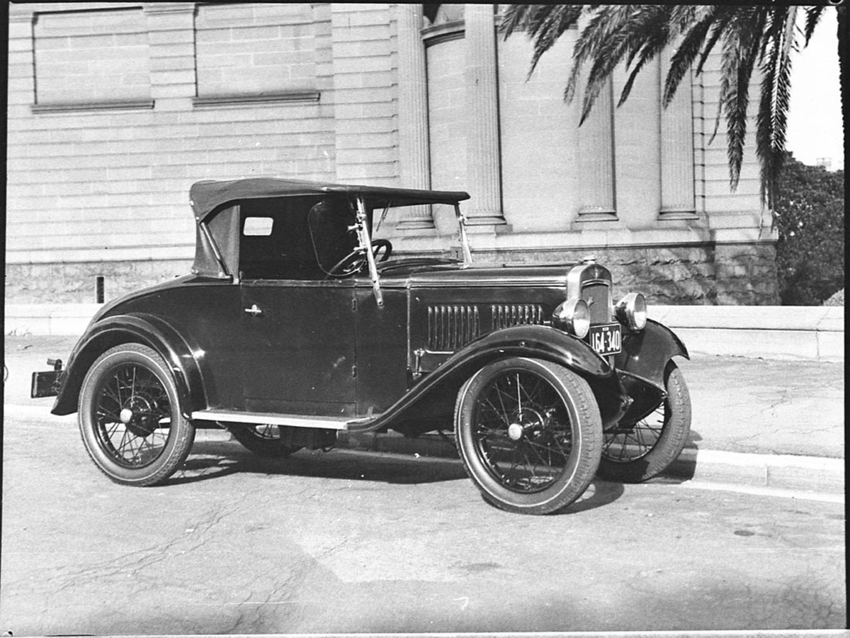 Baby Austin 7, Art Gallery of New South Wales, Sydney, 29 April 1937 - Sam Hood, Sydney city centre
