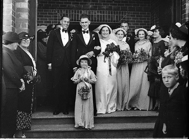 Gaymour-Ackerman wedding at Penshurst, Sydney, 1936 - Sam Hood