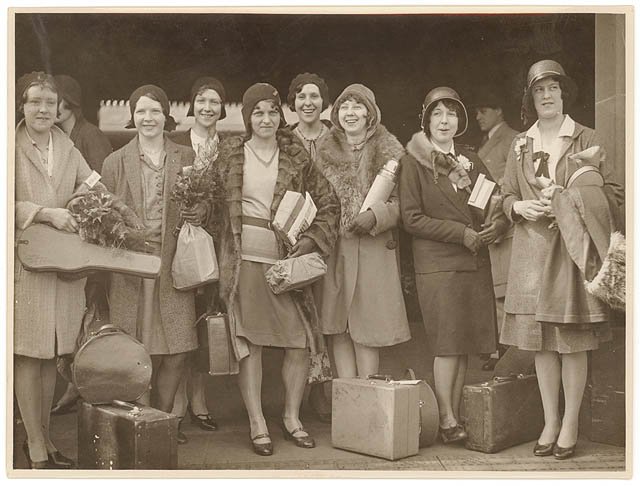 American women's jazz band "Ingenues", Central Station, Sydney, late 1920's - Sam Hood, Haymarket (1920s)