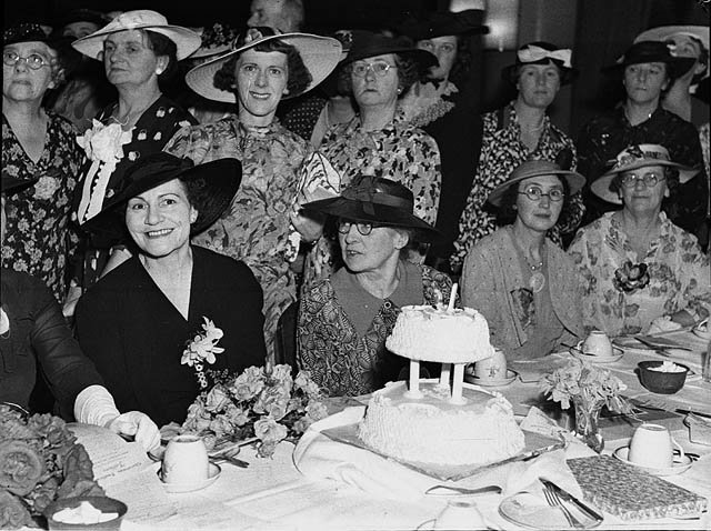 2CH Christmas party, Trocadero, 15-12-1937 - by Sam Hood, Sydney