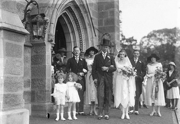 Allan Spowers-Rosamund Lumsdaine bridal party leaving St. Mark's Church, Darling Point, 1922 - Sam Hood