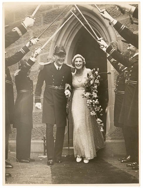 Wedding of Lieutenant-Commander R.P. Middleton of HMAS Sydney and Mary Harvey, St. Mark's, Darling Point, December 1936, by Sam Hood (1935)