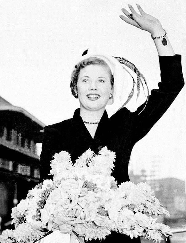 Margaret Hughes 1950, Pyrmont