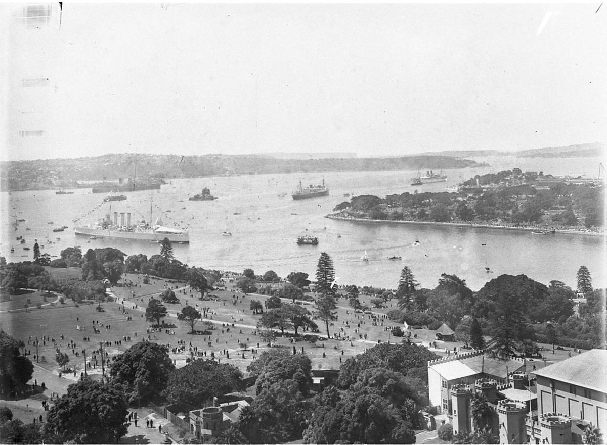 Sydney Harbour, 19 March 1932, by Hall & Co