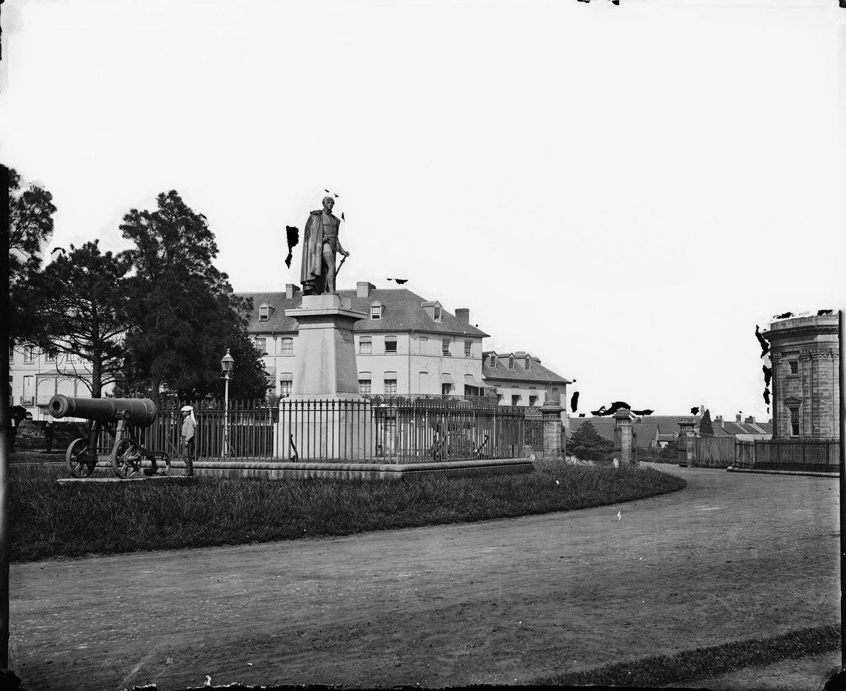 Governor Bourke's Statue at the entrance to the Botanical Gardens, Sydney, 1870-1875, The American & Australasian Photographic Company, Sydney city centre (1870–75)