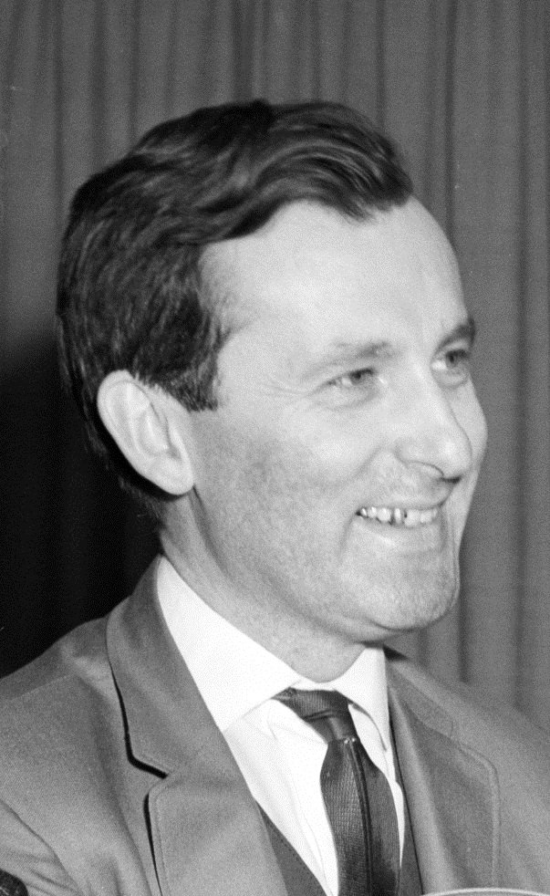 (11) 1966 Tour by cellist Daniil Shafran (cropped), Mascot