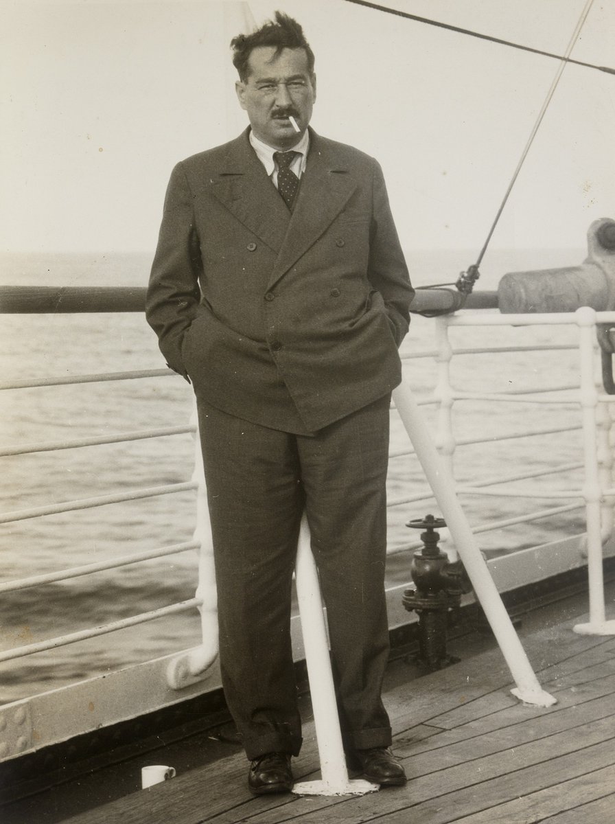 EgonKischStrathaird1934SamHood, Sydney