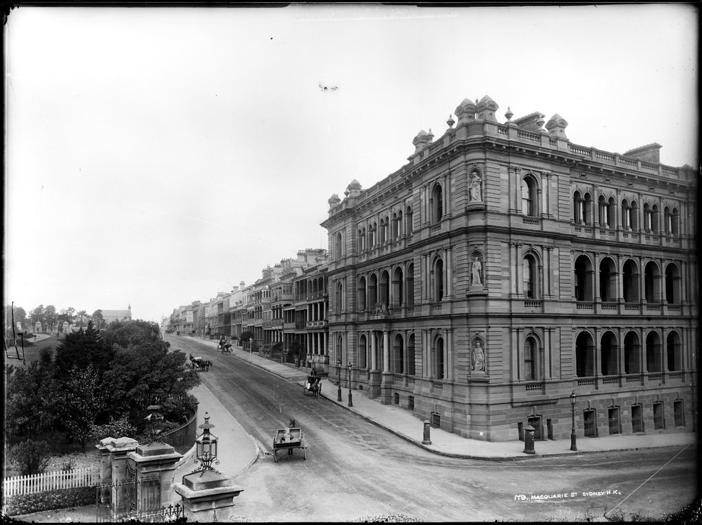 Macquarie Street, Sydney from The Powerhouse Museum Collection, Sydney city centre (c. 1900)
