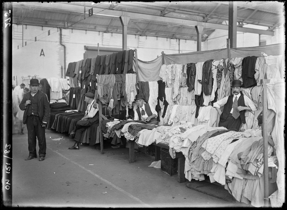 Sydney markets, by Rex Hazlewood, c. 1911-1916 (1911–16)