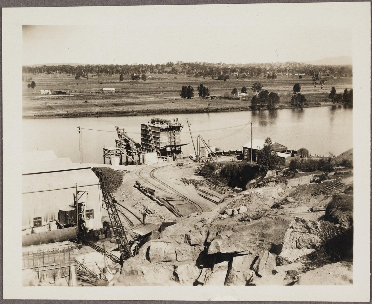 Stanley, S.B. Purves - photographs of the quarry at Moruya used for construction of the Sydney Harbour Bridge, 1925-1927 (1925–27)