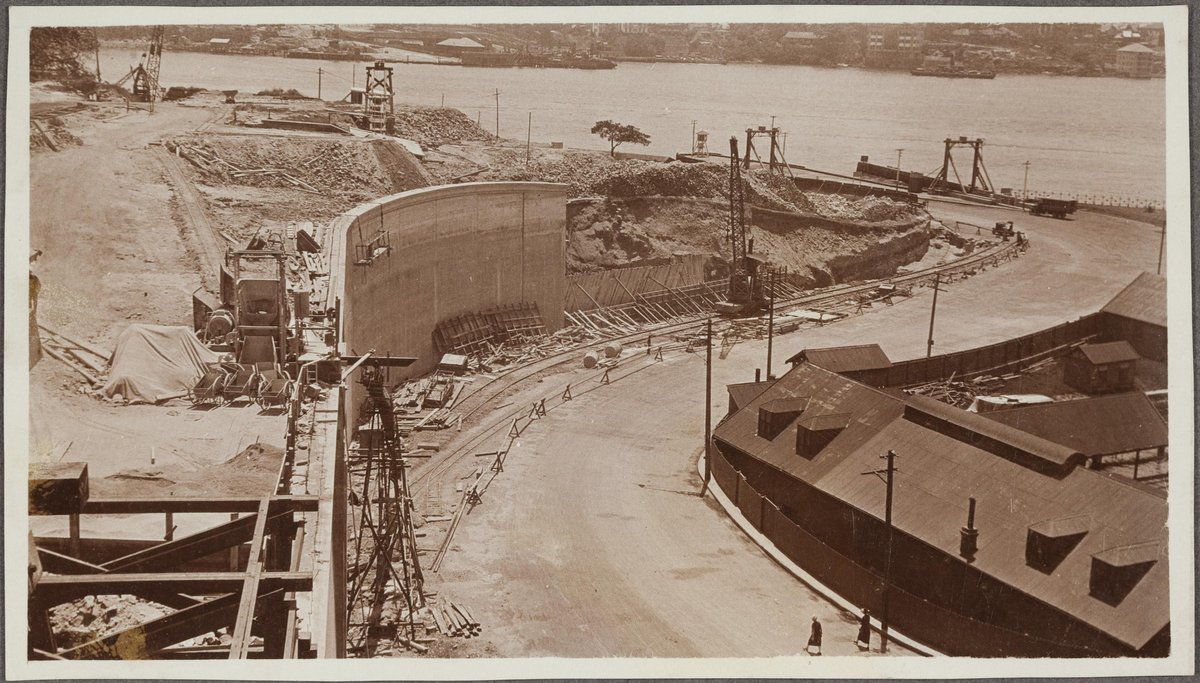 Stanley, S.B. Purves - photographs of the quarry at Moruya used for construction of the Sydney Harbour Bridge, 1925-1927 (1925–27)