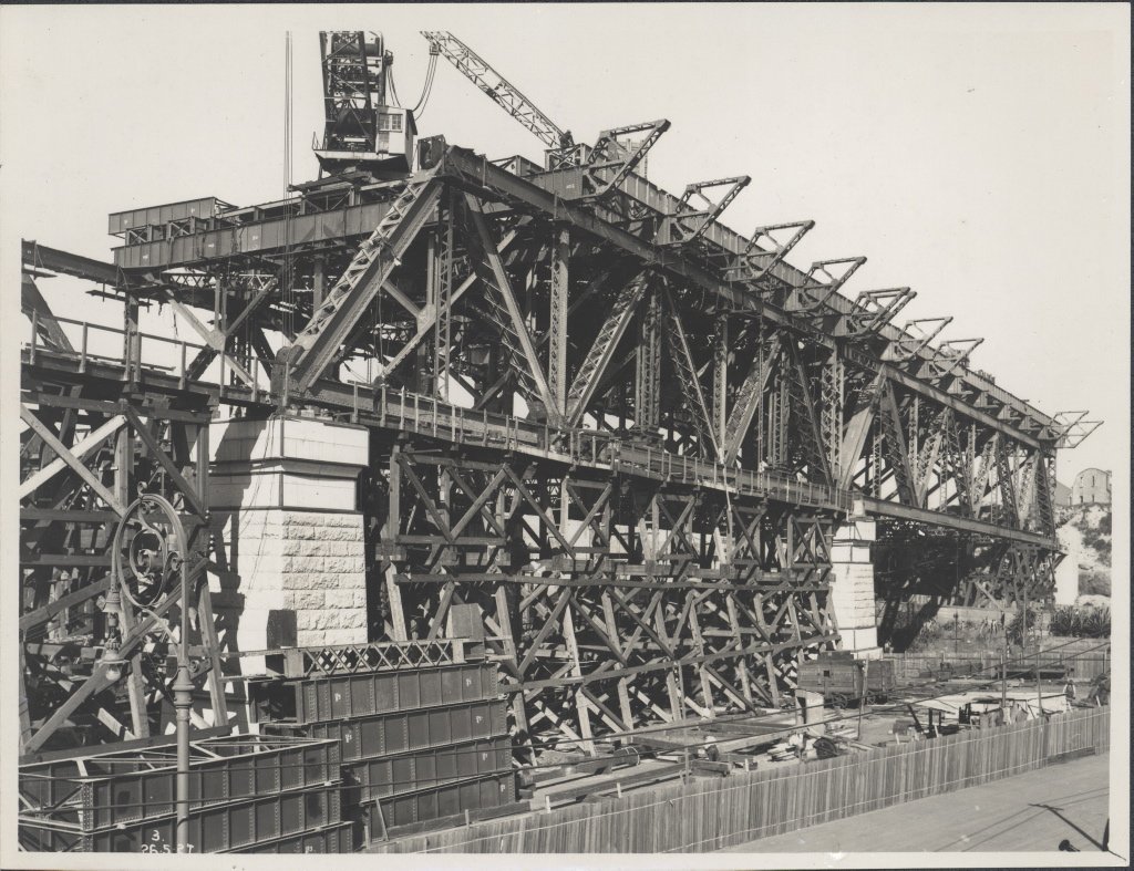 Construction of Span Two of the southern approach to the Sydney Harbour Bridge, 1927