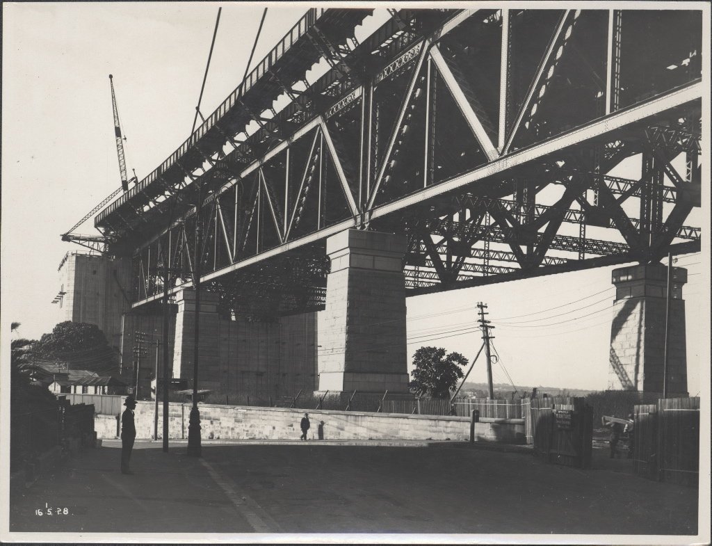Southern approach platform of the Sydney Harbour Bridge, 1928