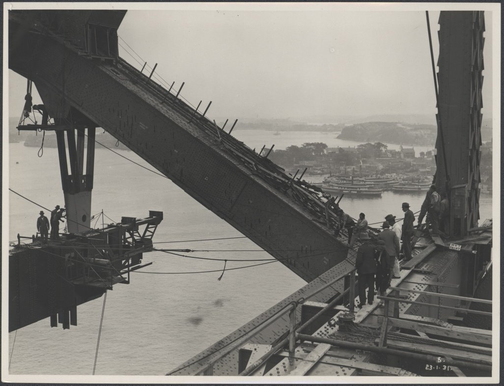 Workmen on on the northern bridge spans, 1931, Sydney Harbour
