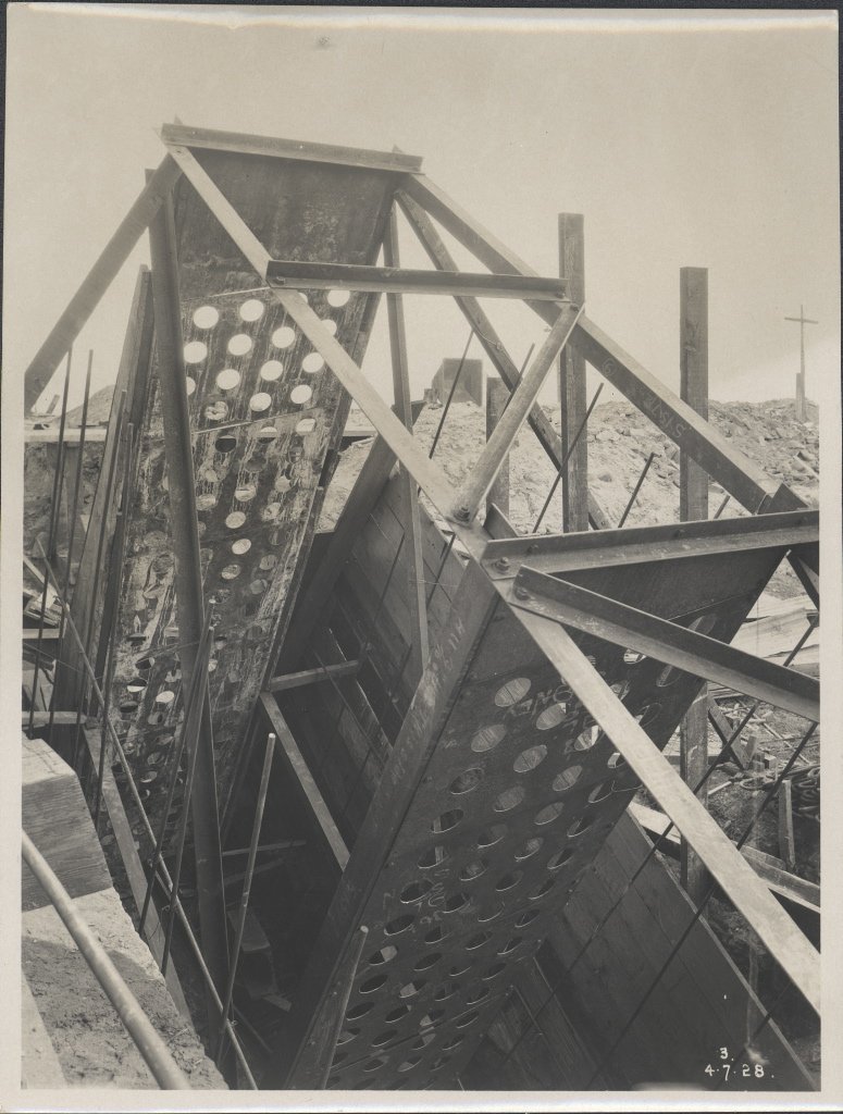 Steel framework for the Sydney Harbour Bridge, 1928