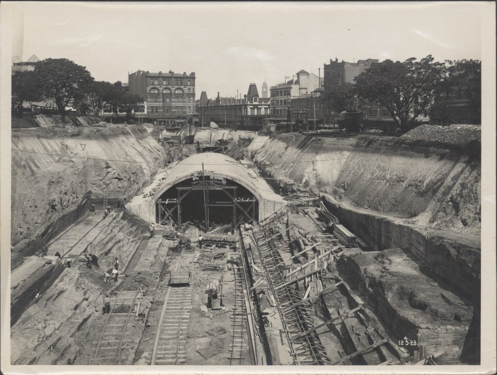 Construction of train tunnel Hyde Park, 1923, Sydney city centre