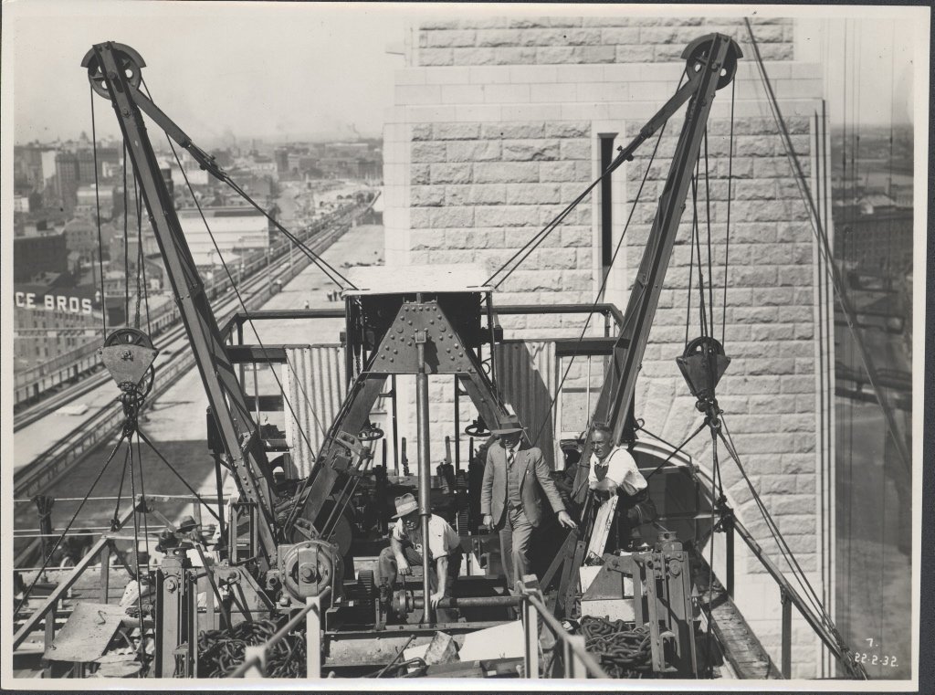 Workers on Harbour Bridge creeper crane, 1932, Sydney Harbour