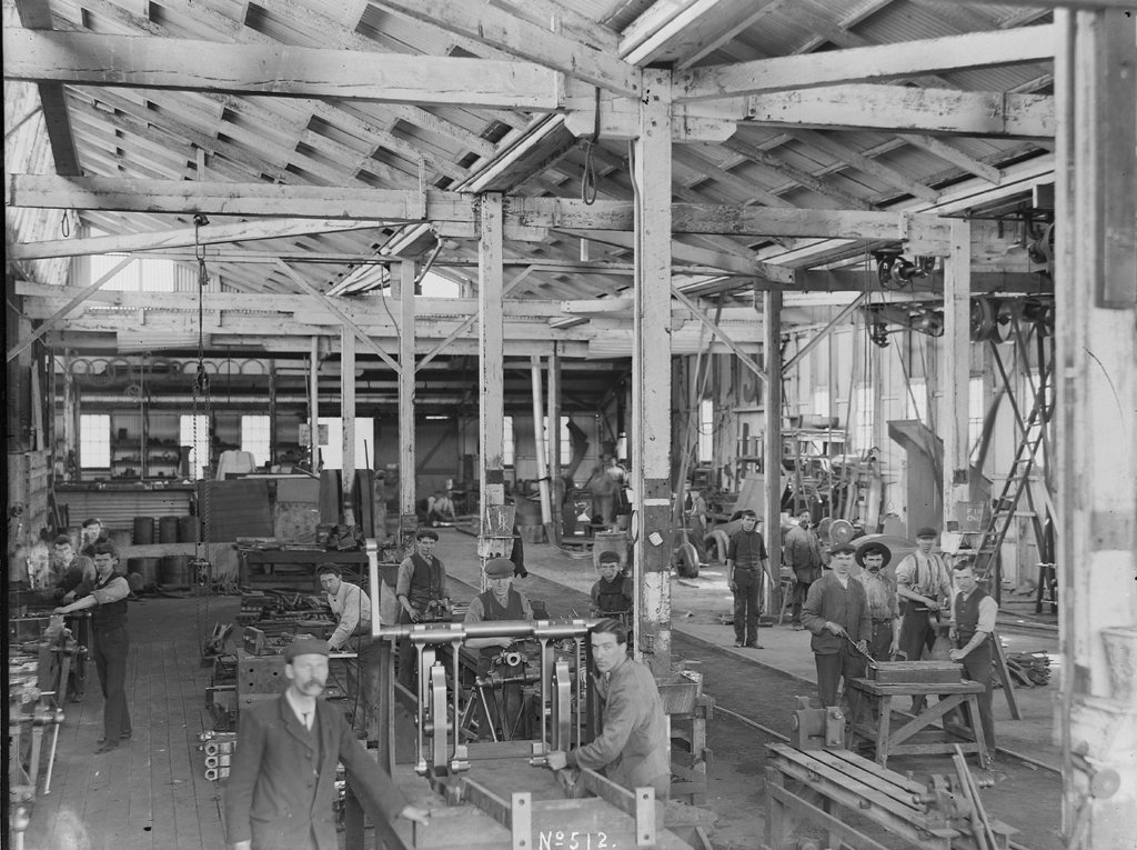 Workmen in locomotive fitting shop, Granville (1905)