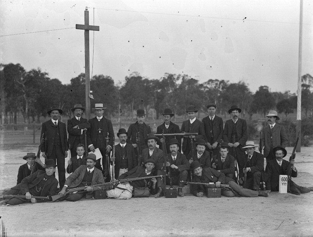 Members of Clyde works rifle club (1915)
