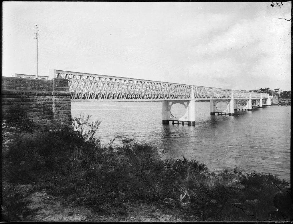 The first Gladesville Bridge (1900)