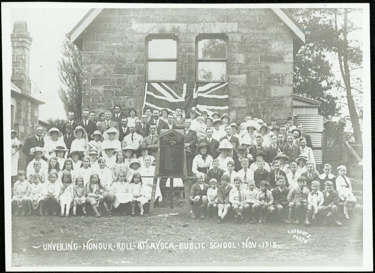 Unveiling honour roll at Avoca Public School, Sydney (c. 1918)