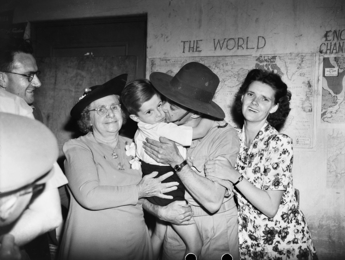 Albert Donovan is welcomed home by his wife and family, 1944, Sydney