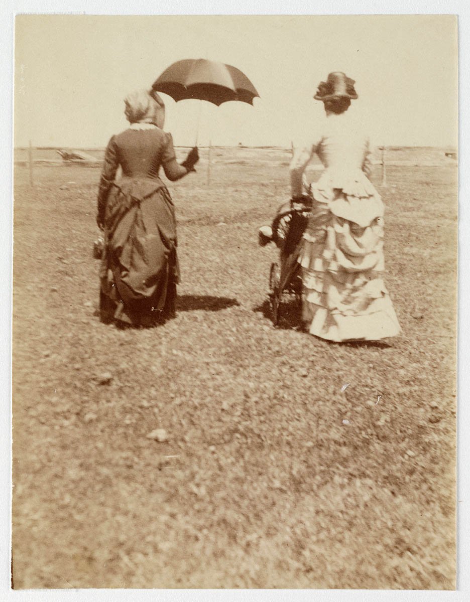 Street scene from Sydney, ca. 1885-1890 - photographed by Arthur K. Syer (c. 1888)