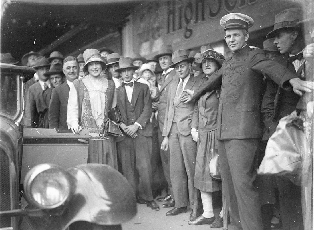 First "Miss Australia", Beryl Mills of WA, 1927 - photographed by Sam Hood, Haymarket