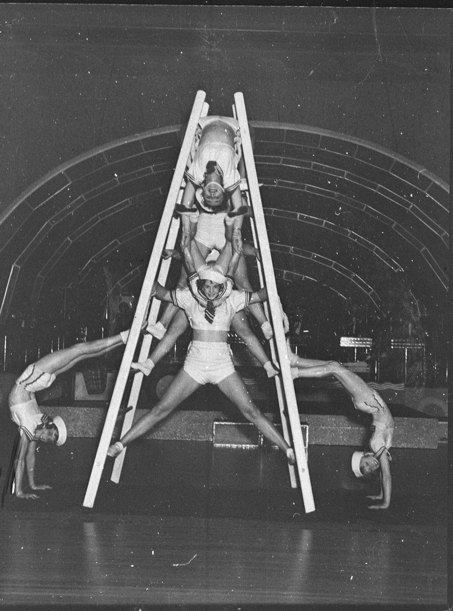 2CH party at Trocadero, 23 April 1937, Sydney