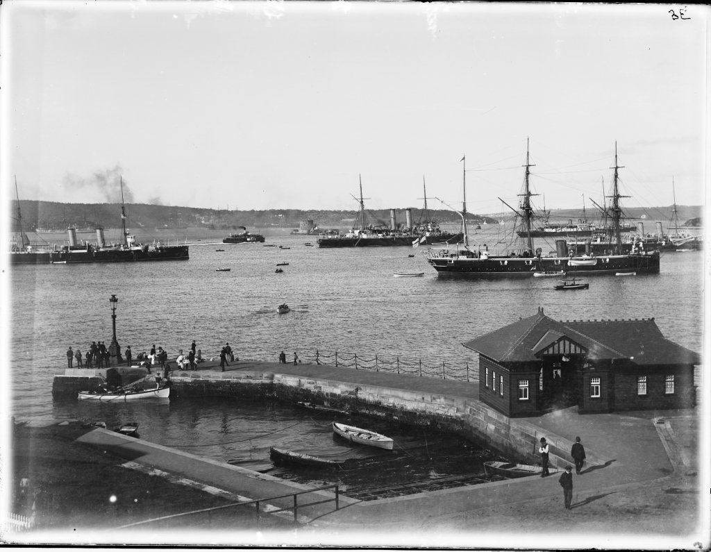 Ferry wharf on Sydney Harbour (c. 1900)