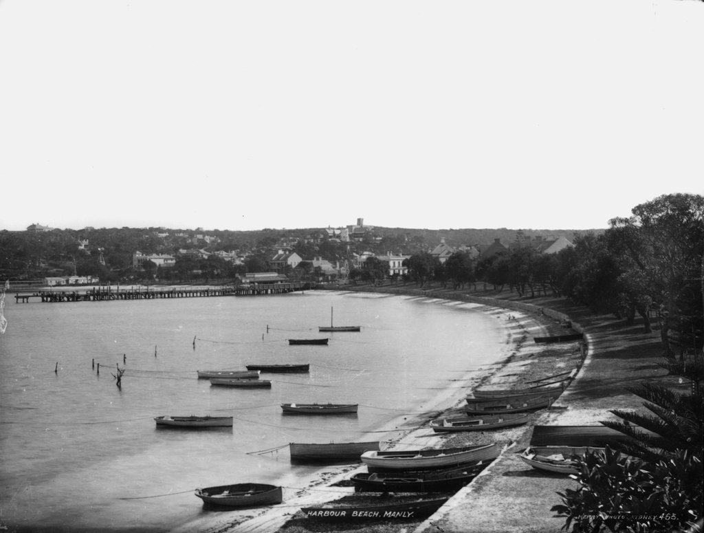 Harbour beach, Manly (c. 1900)