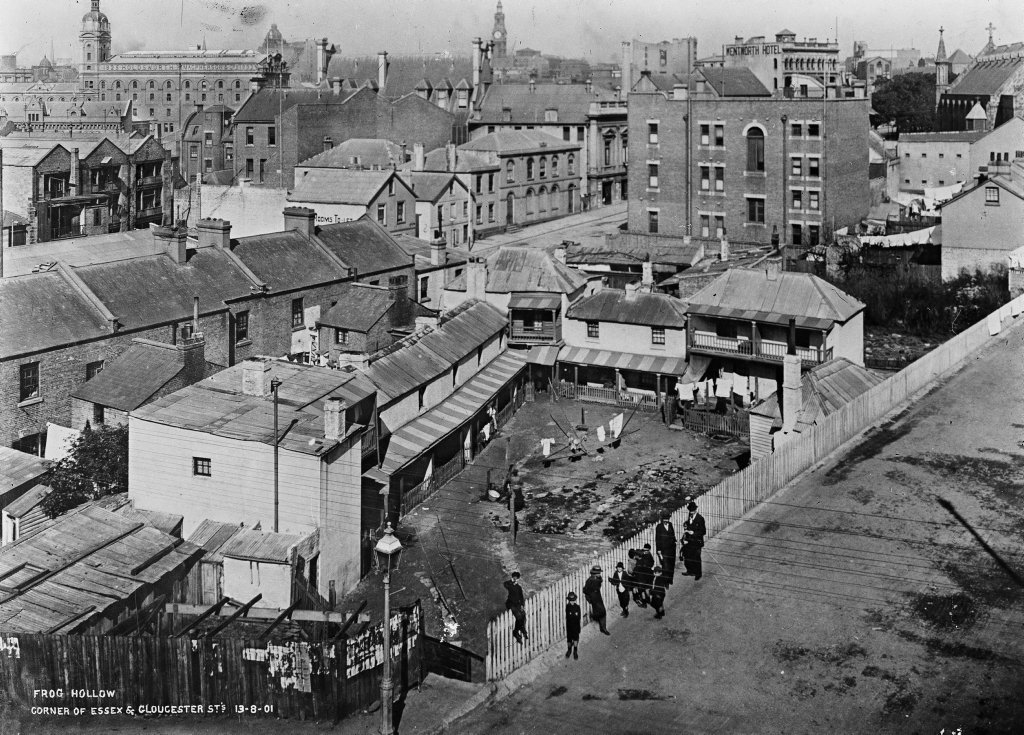 Frog Hollow, corner Gloucester and Essex Sts, The Rocks (c. 1900)