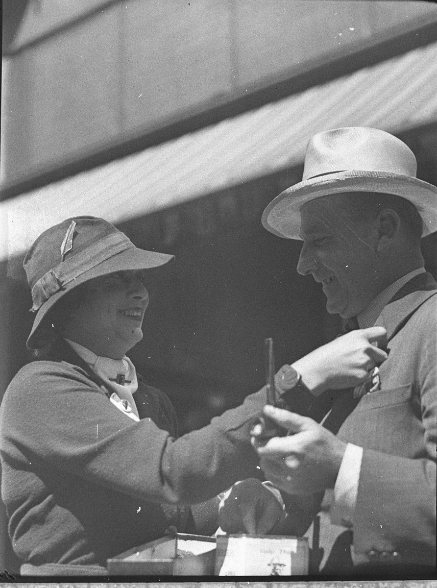 Tin Hat Day, Martin Place (1935)