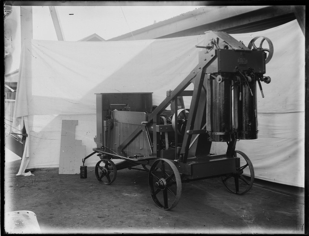 Clyde chaff cutter from The Powerhouse Museum (1898–1945)