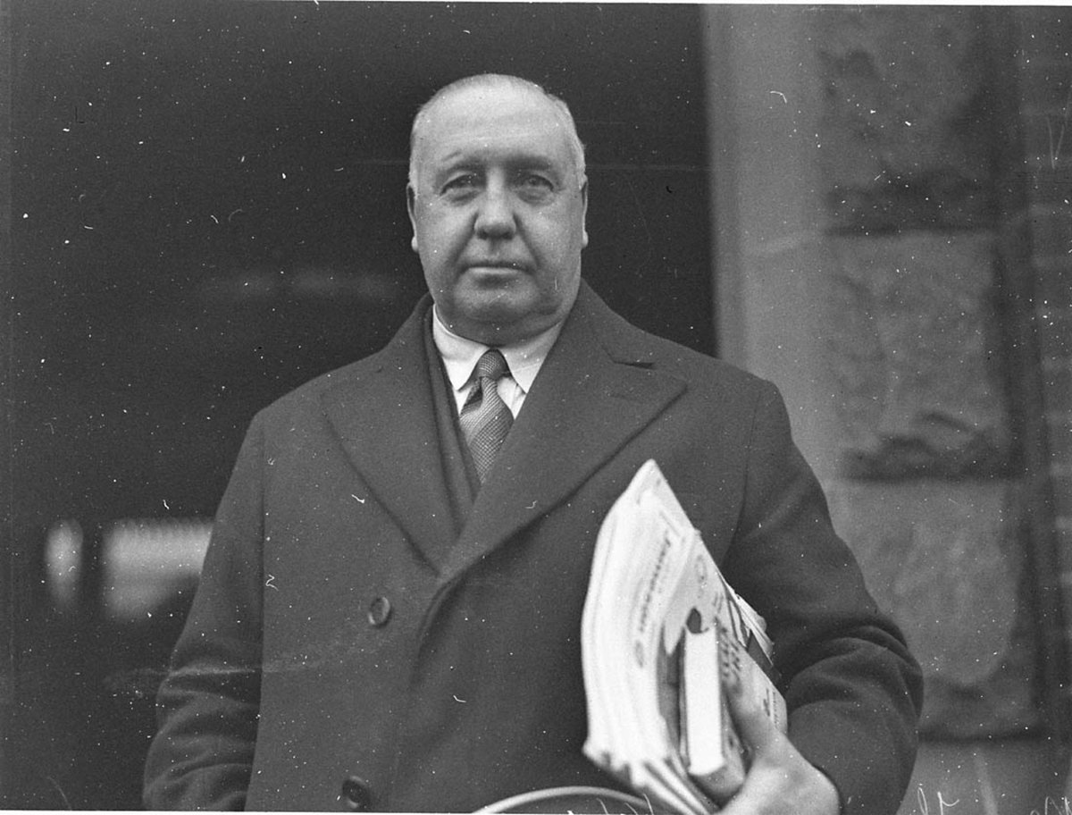 Stage director, Mr Thring, Haymarket (1934)