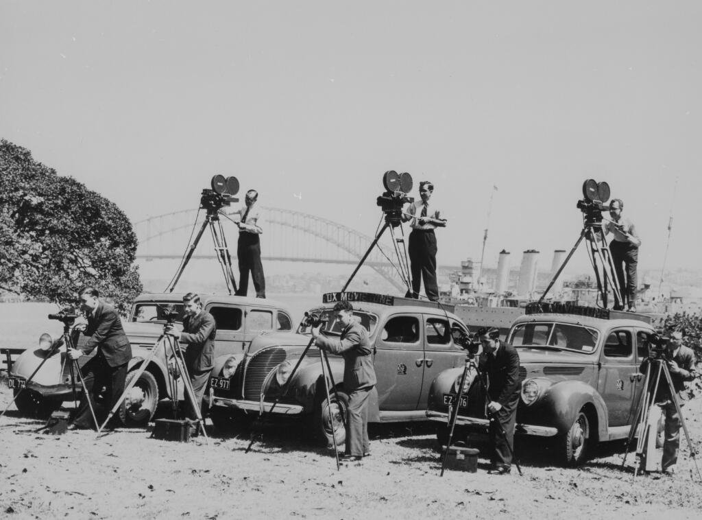 Movietone news field staff Sydney, 1938, Sydney Harbour